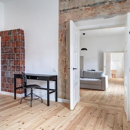 Spacious 2-Bedroom Flat In Old Town By Urban Rent Вильнюс Экстерьер фото